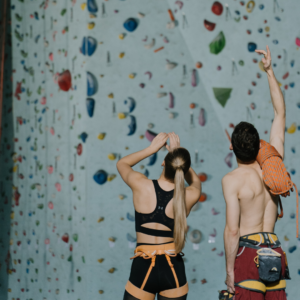 Learning to plan your climbing route is essential when it comes to crushing your climbing plateau and sending your project climbs. 
